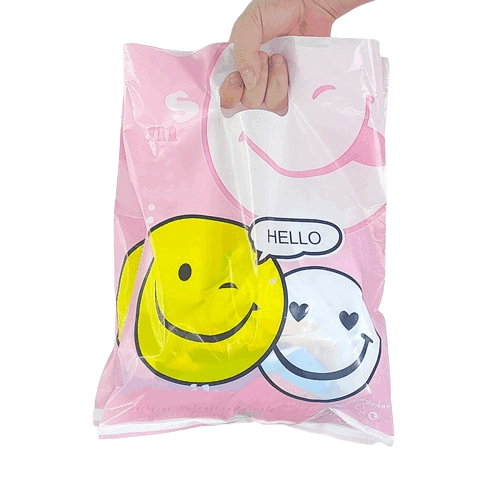 Quali design innovativi possiamo aspettarci dalla borsa di plastica con faccina sorridente?